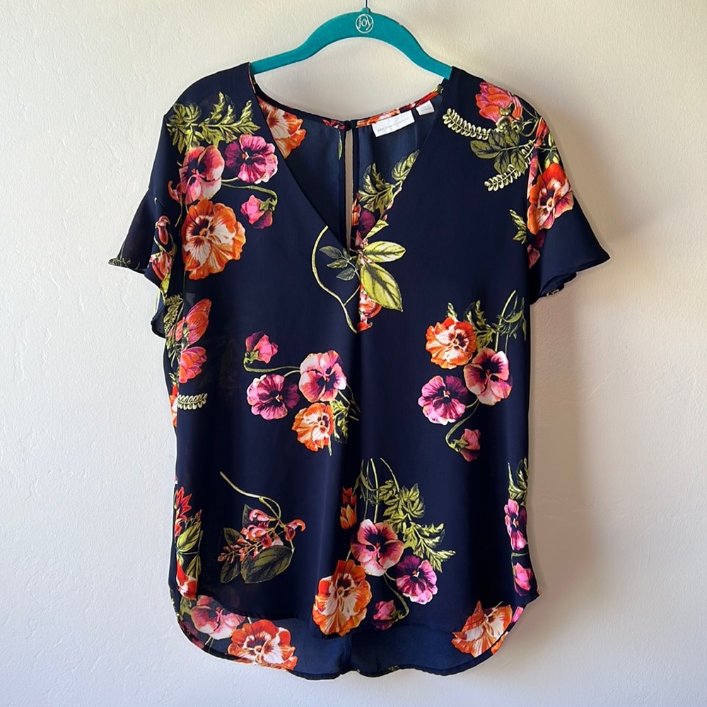 New York & Company short sleeve blouse